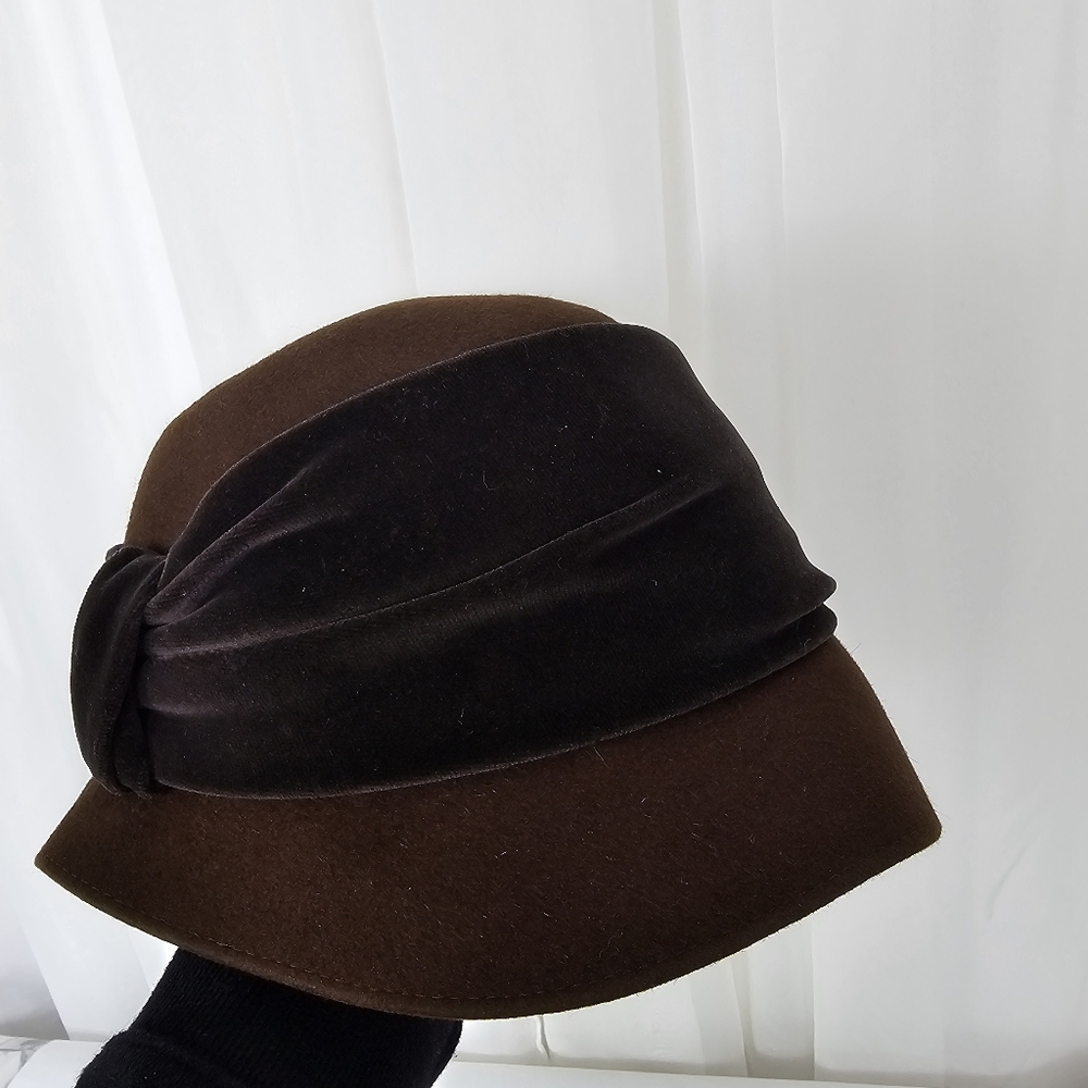 Vintage Kuhn Dark Brown Cloche Felt Hat Velvet Ribbon Flapper Boho - Picture 3 of 8